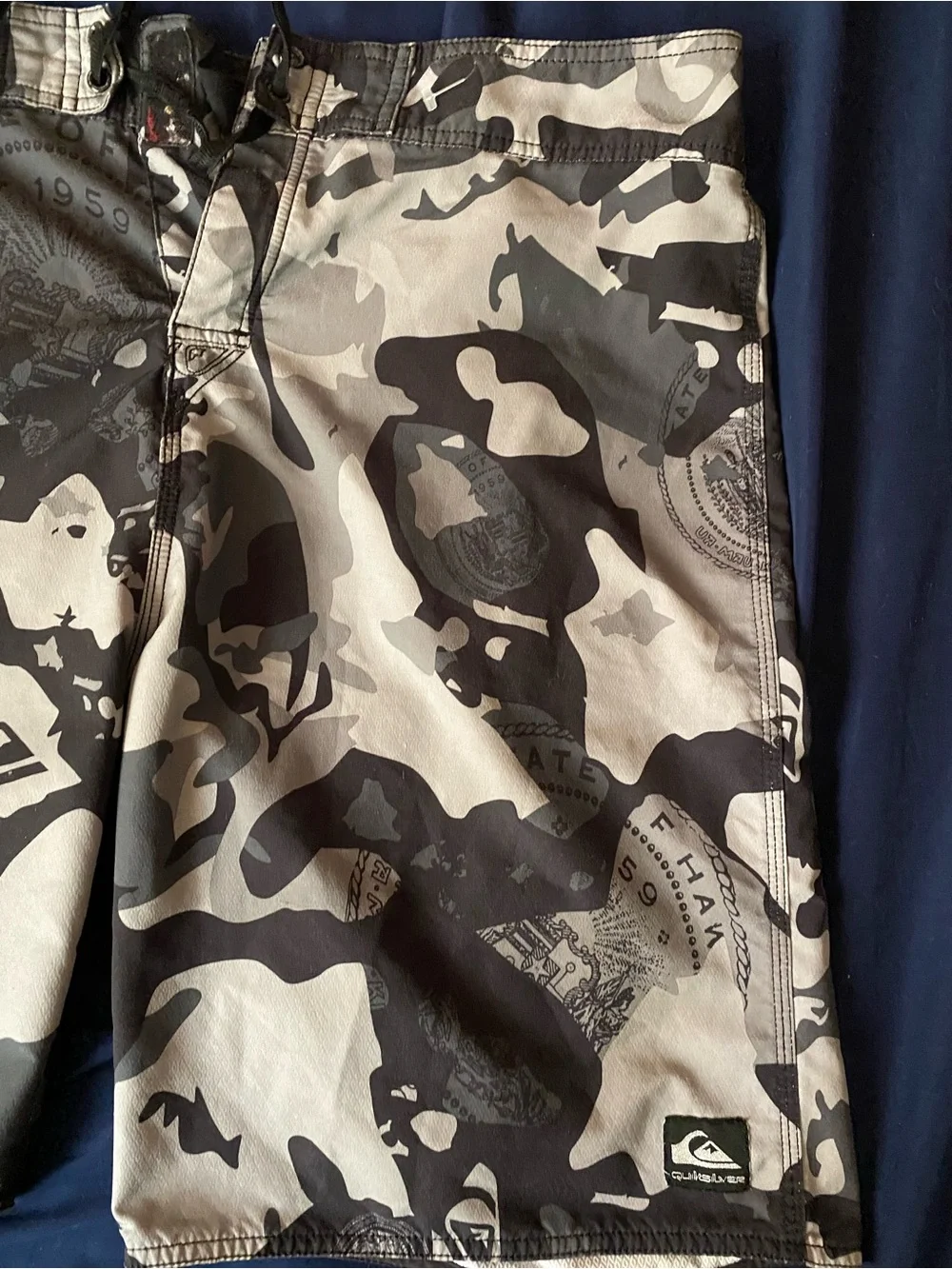 Quiksilver Mens Black Gray Camo Board Shorts 36 large